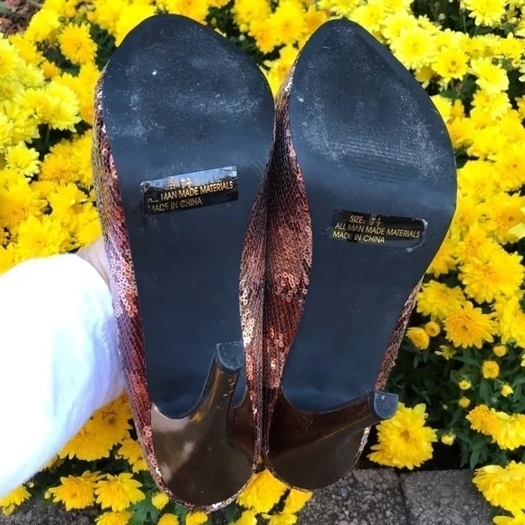 JUST FABULOUS 7.5 Copper Sequins Platform Pumps Size 7.5 - Picture 9 of 16